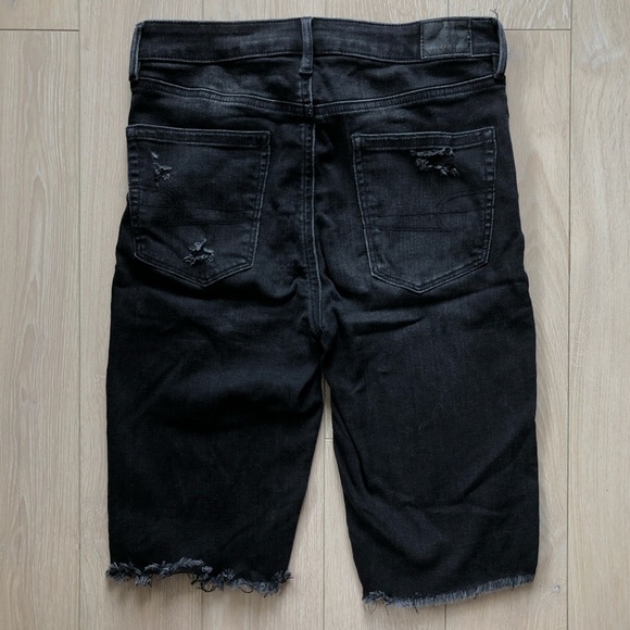 American Eagle Outfitters Black Distressed Biker Denim Shorts Size 8 - Picture 2 of 12